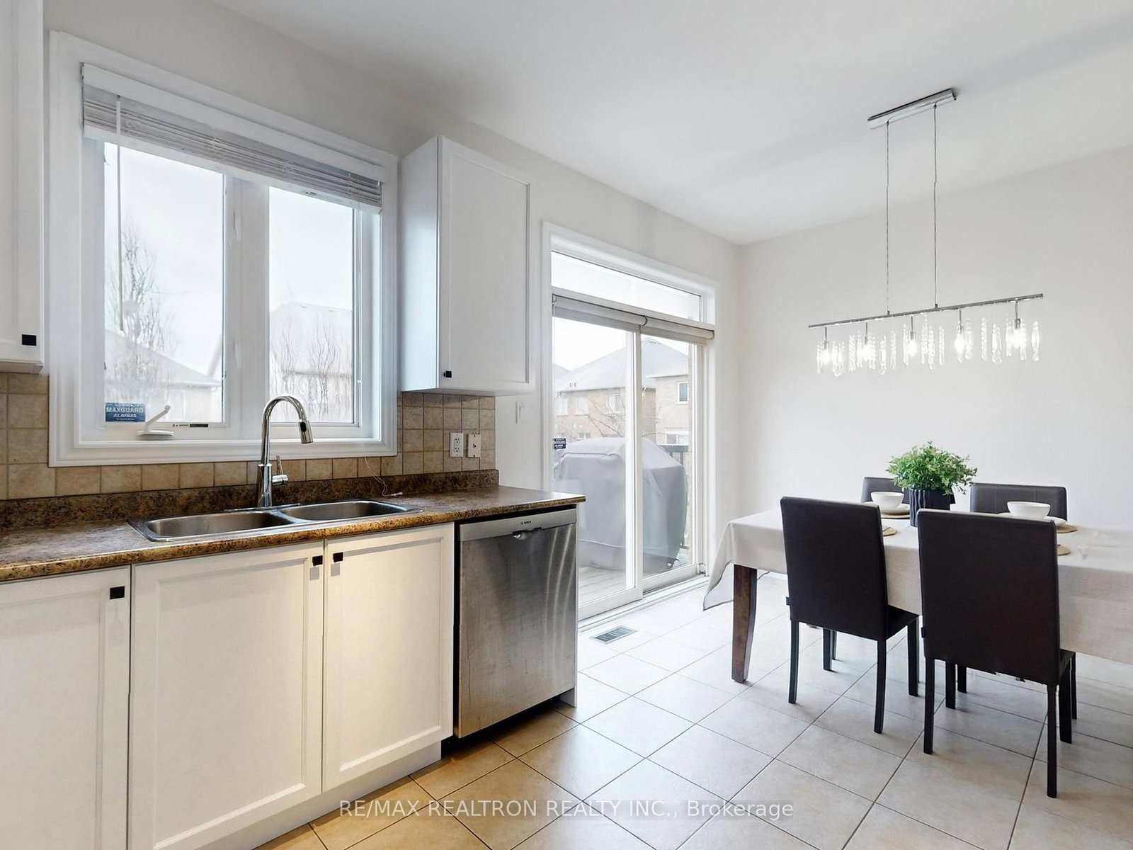 Semi-Detached House for sale at 44 Westolivia Trail, Vaughan, Ontario, L4J 0C1 - Patterson - MLS: N13018062