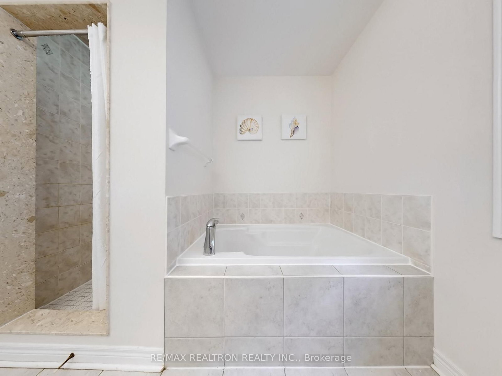 Semi-Detached House for sale at 44 Westolivia Trail, Vaughan, Ontario, L4J 0C1 - Patterson - MLS: N13018062