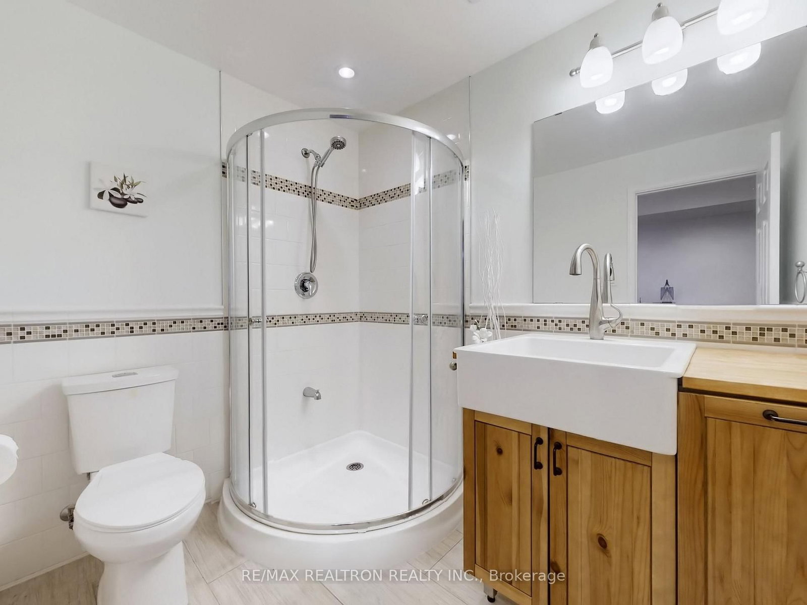 Semi-Detached House for sale at 44 Westolivia Trail, Vaughan, Ontario, L4J 0C1 - Patterson - MLS: N13018062