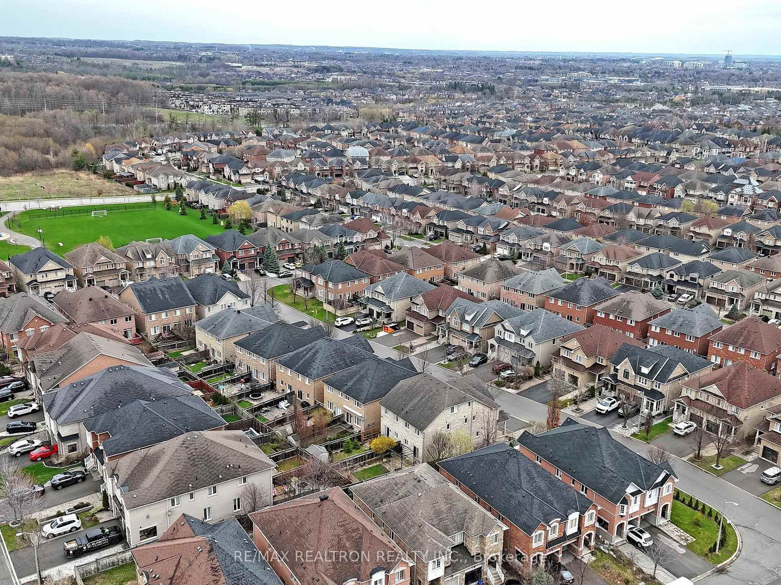 Semi-Detached House for sale at 44 Westolivia Trail, Vaughan, Ontario, L4J 0C1 - Patterson - MLS: N13018062