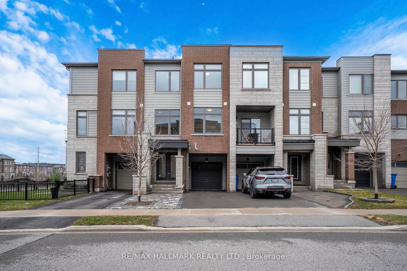 52 Allure St, Newmarket, L3X 0L2 | Image 2