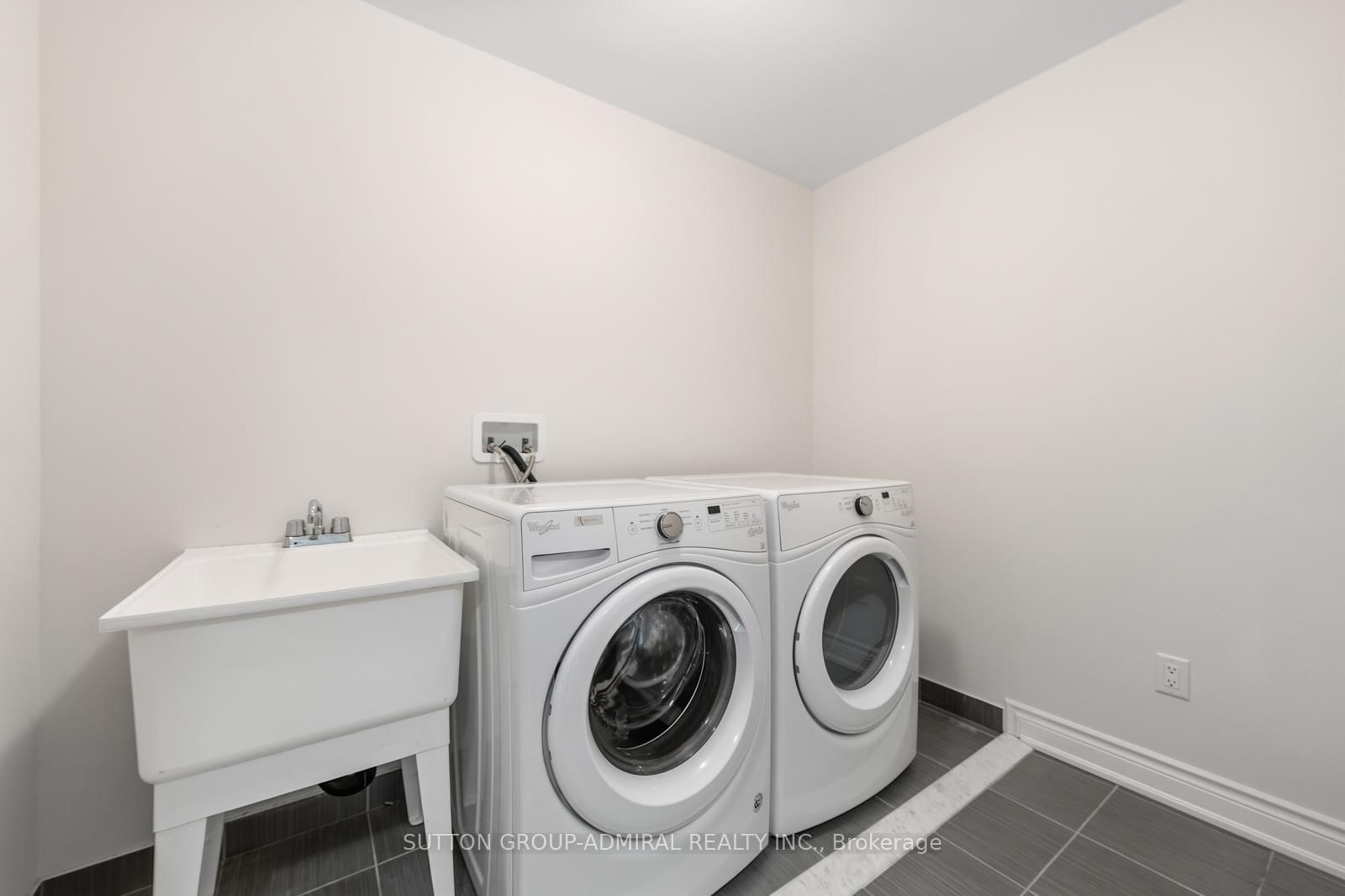 2 William Luck Avenue - Photo 36