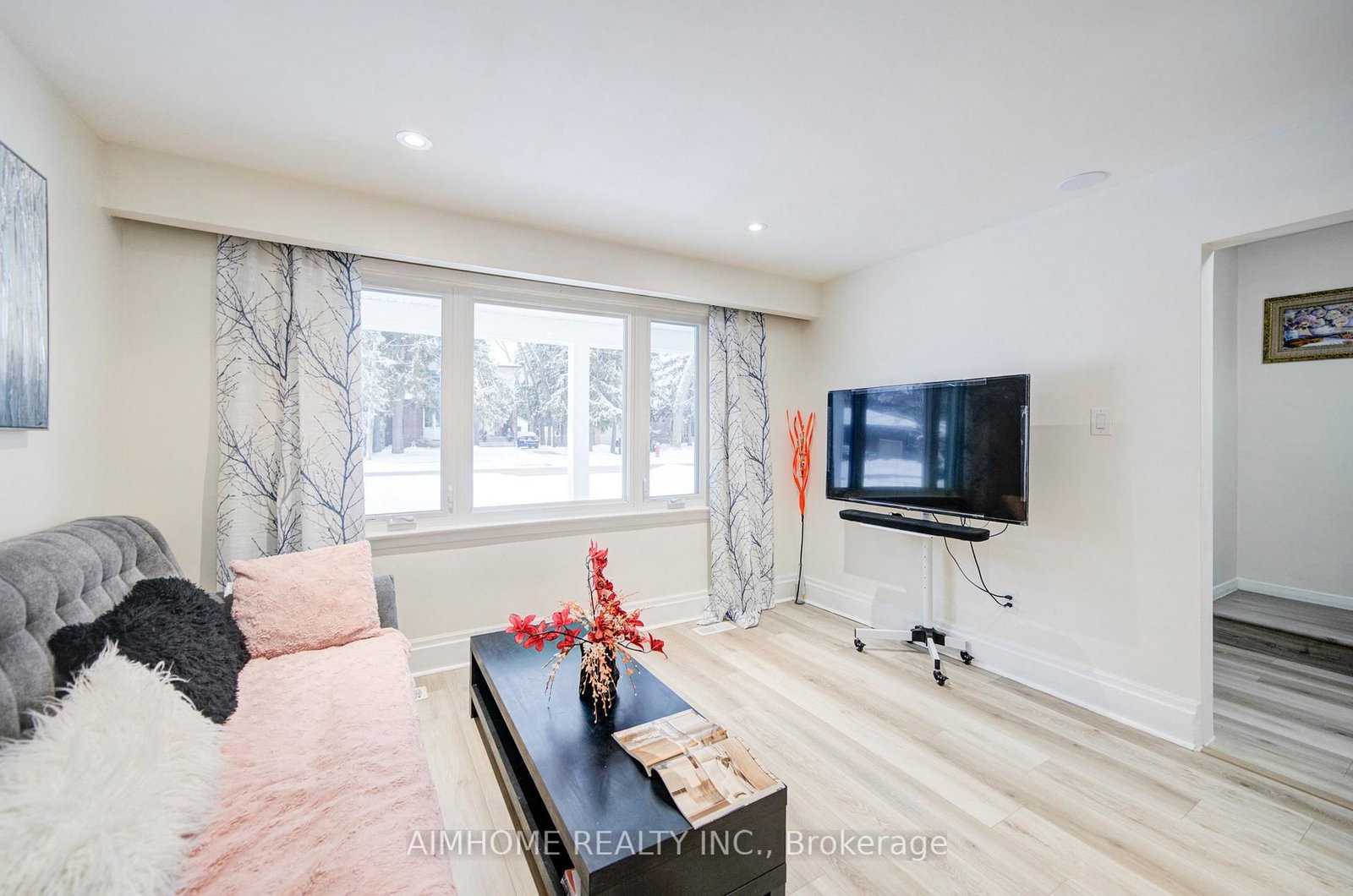 Detached House for sale at 222 Richmond Street, Richmond Hill, Ontario, L4C 3Y8 - Mill Pond - MLS: N13018466