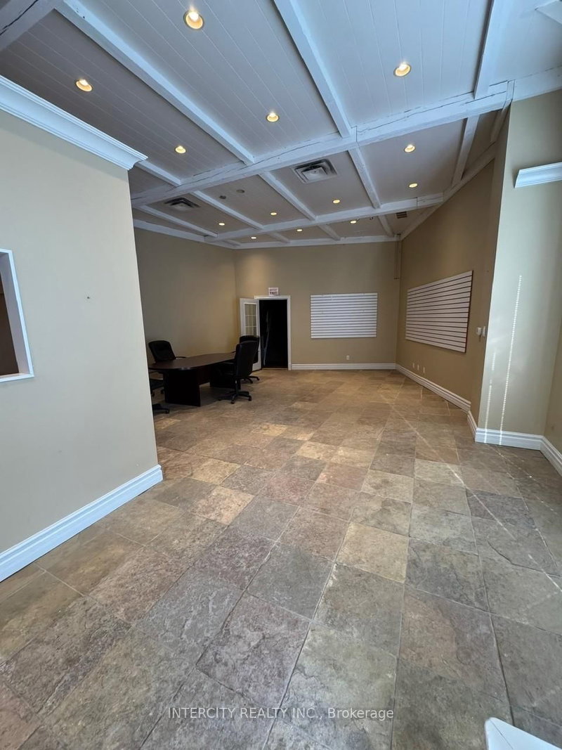 10 - 1260 Journey's End Circ, Newmarket, L3Y 8Z7 | Image 2