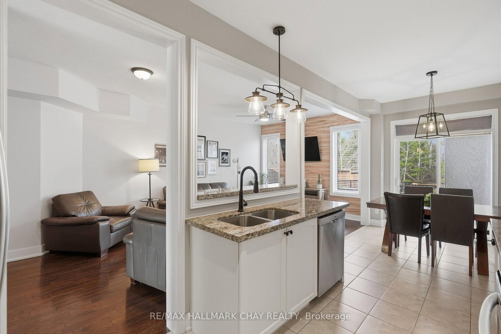 Townhouse for sale at 113 Collier Crescent, Essa, Ontario, L3W 0M9 - Angus - MLS: N13018804