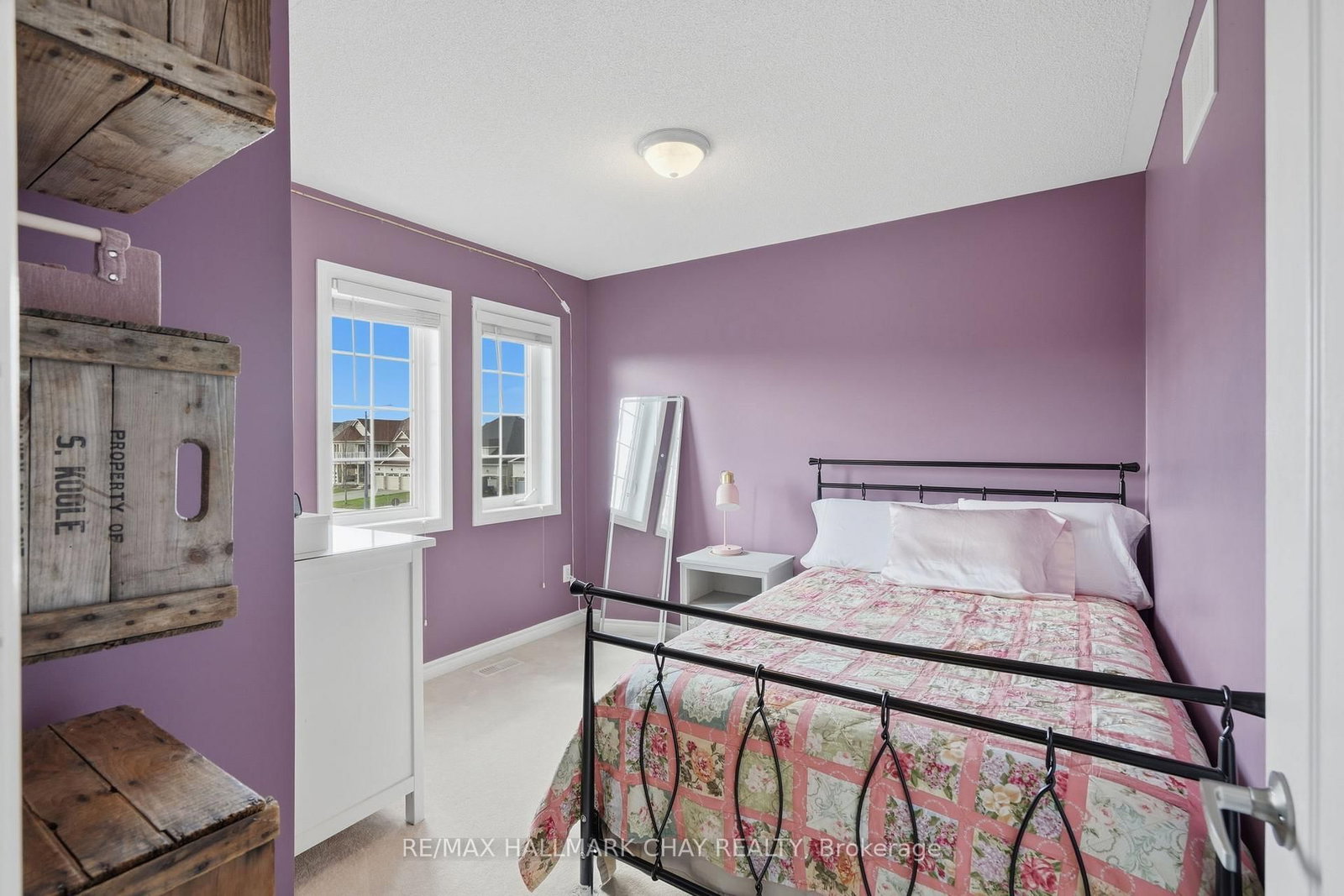 Townhouse for sale at 113 Collier Crescent, Essa, Ontario, L3W 0M9 - Angus - MLS: N13018804