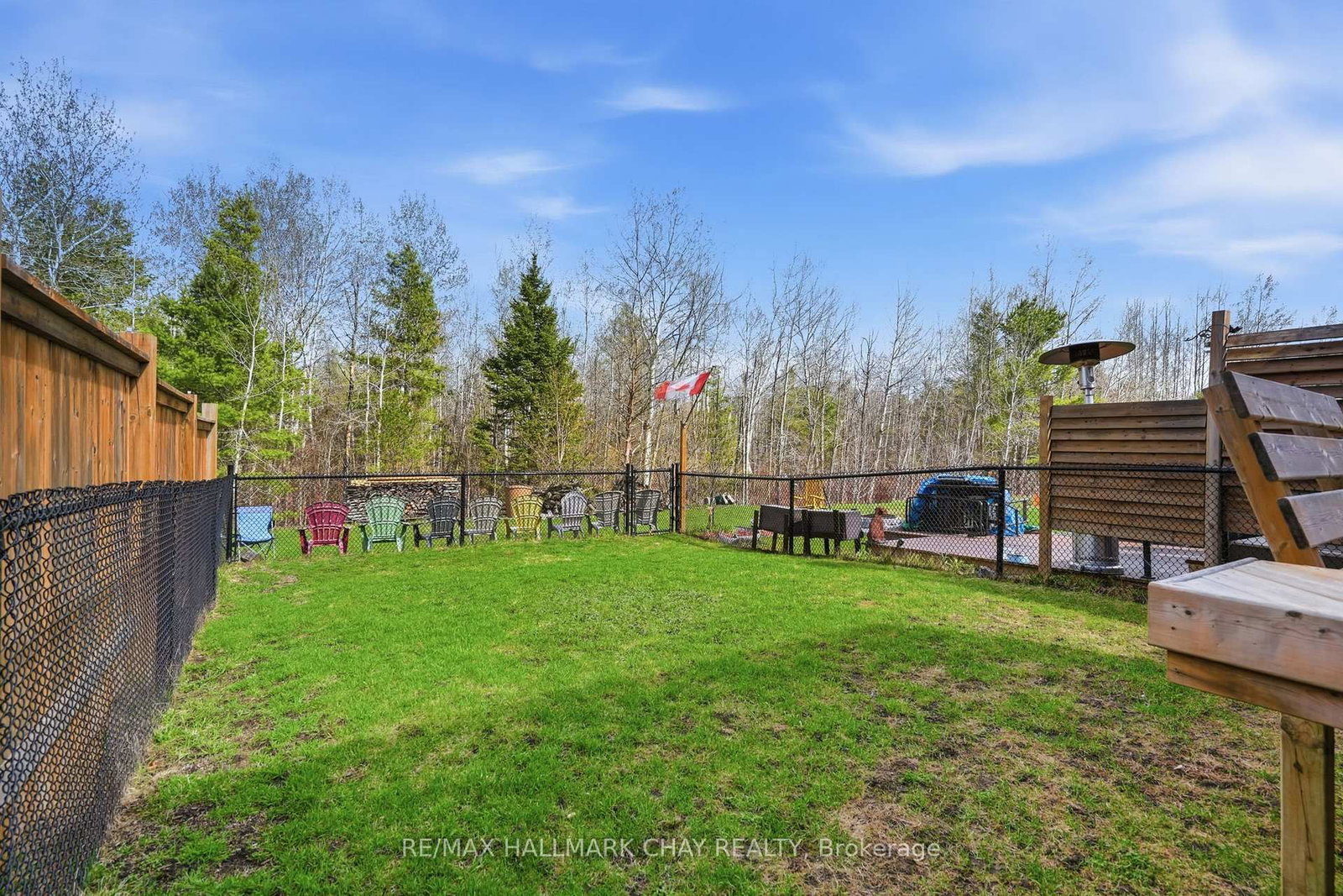 Townhouse for sale at 113 Collier Crescent, Essa, Ontario, L3W 0M9 - Angus - MLS: N13018804