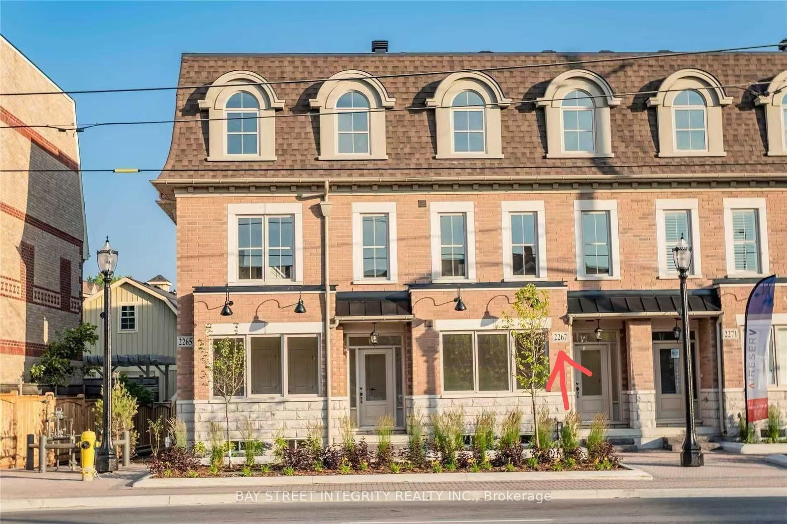 2267 Major Mackenzie Drive W, Unit 7