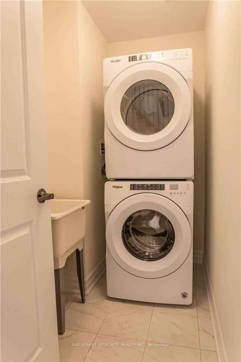 2267 Major Mackenzie Drive W, Unit 7 - Photo 16