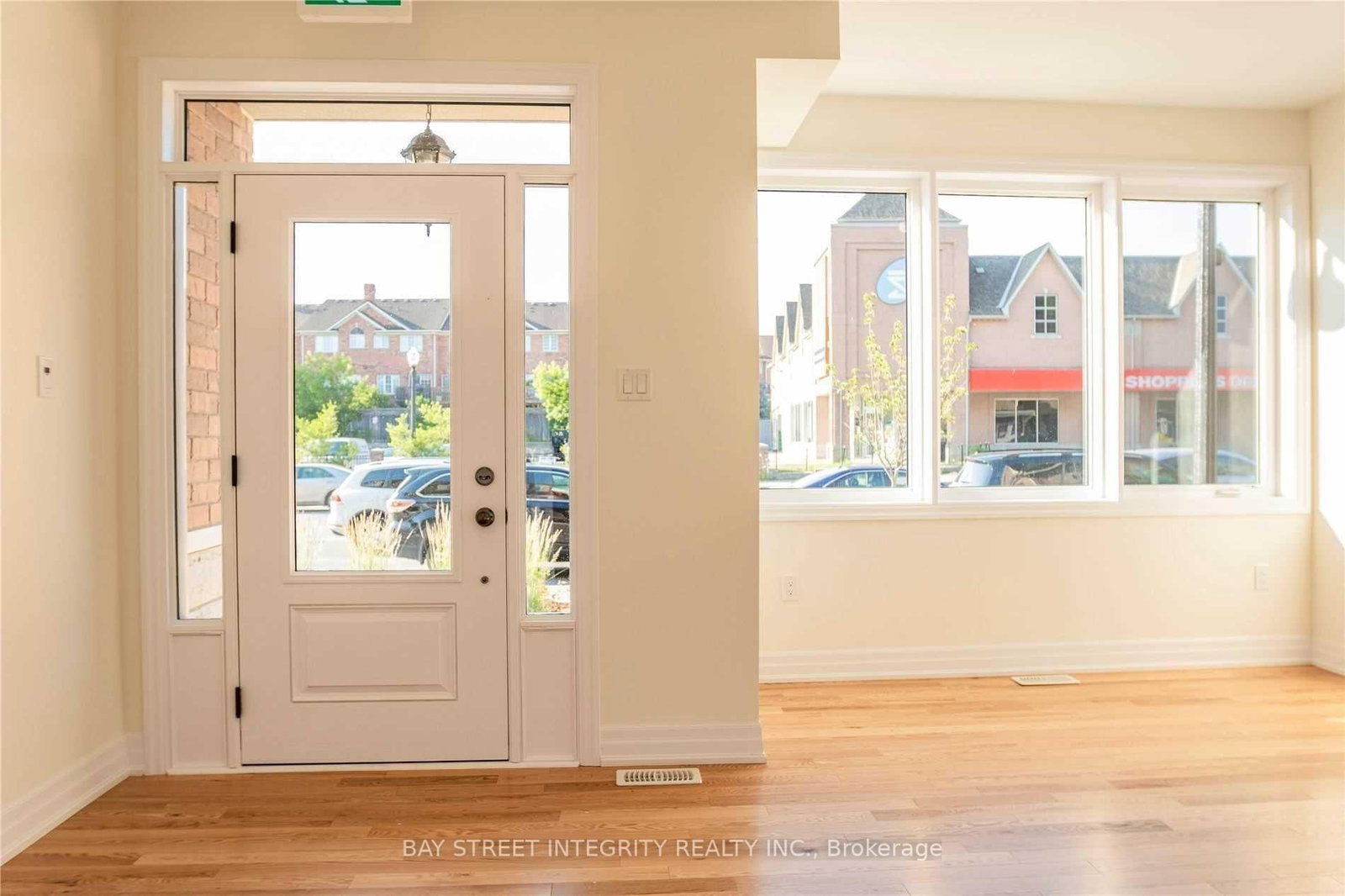 2267 Major Mackenzie Drive W, Unit 7 - Photo 18