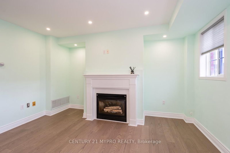 B202 - 98 Cornell Park Ave, Markham, L6B 1B6 | Image 3