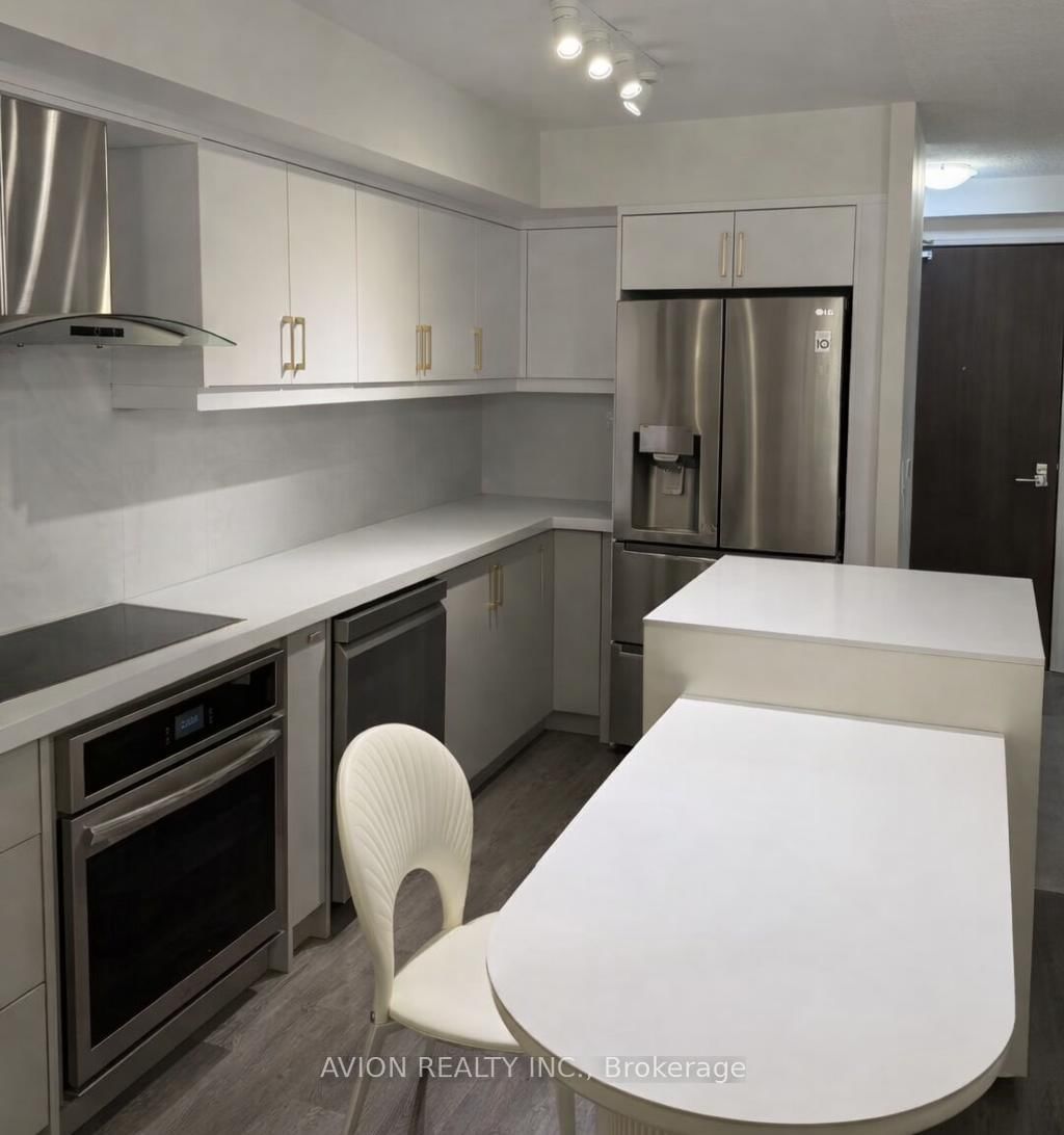 370 Highway 7 Avenue E, Unit 217