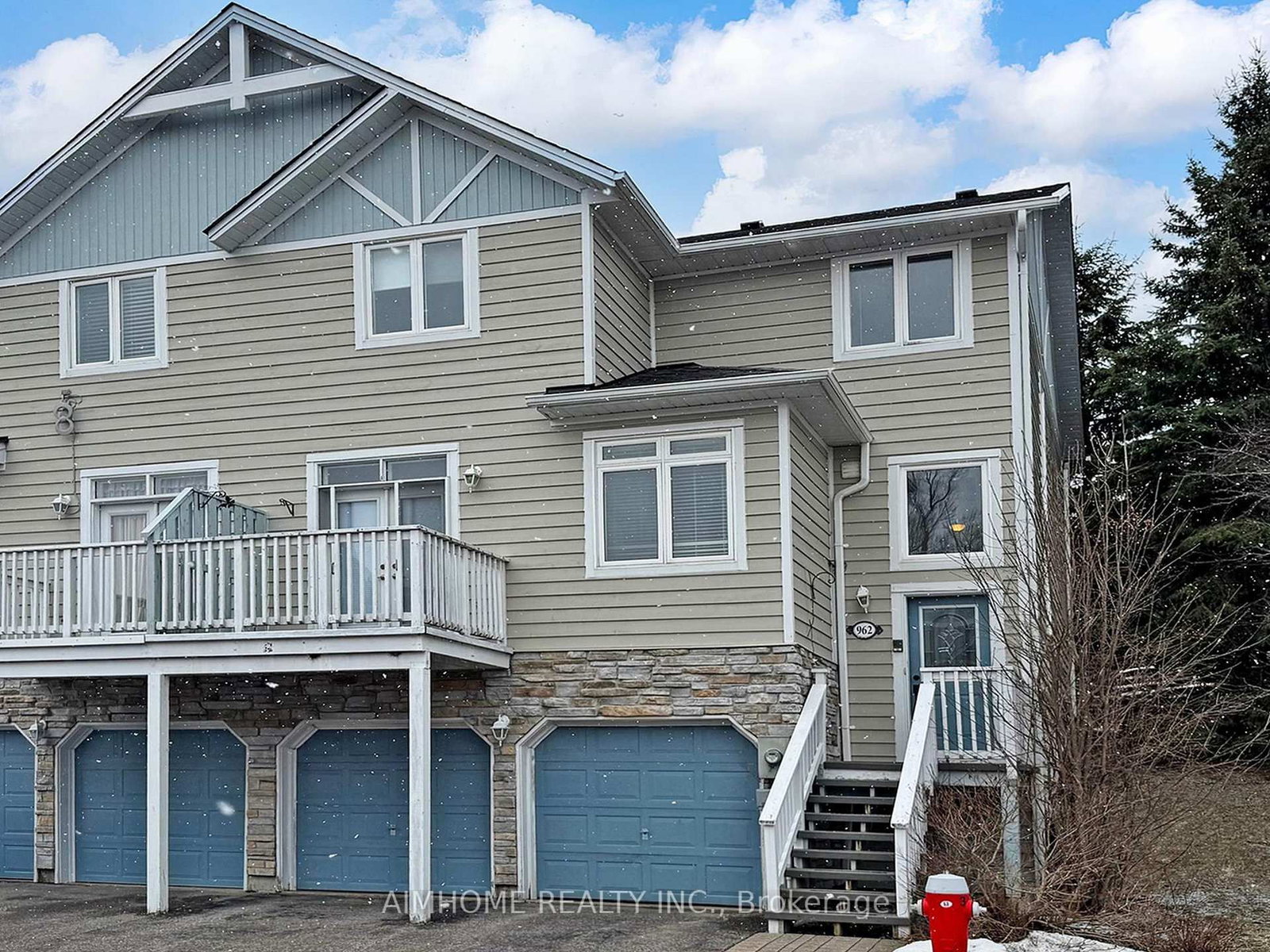 Property at 962 On Bogart