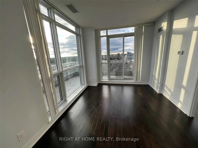 1209 - 9201 Yonge St, Richmond Hill, L4C 6Z2 | Image 2