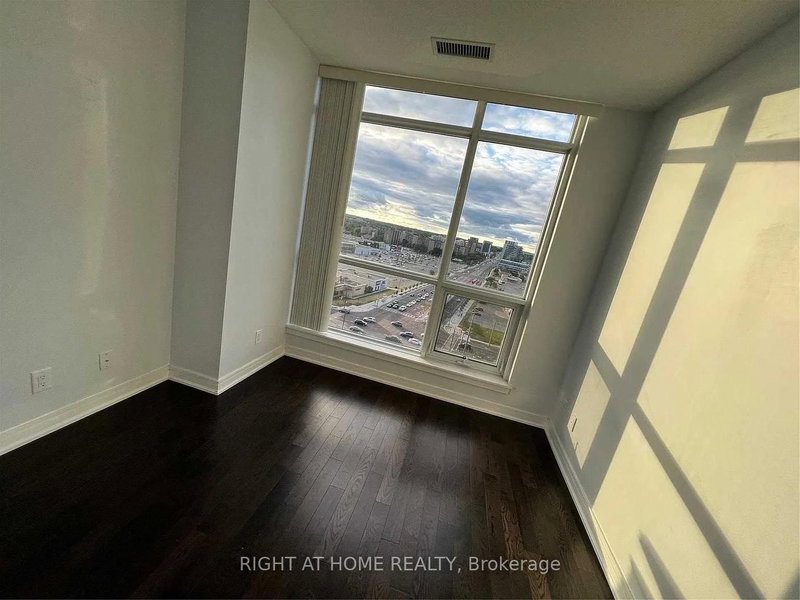 1209 - 9201 Yonge St, Richmond Hill, L4C 6Z2 | Image 3