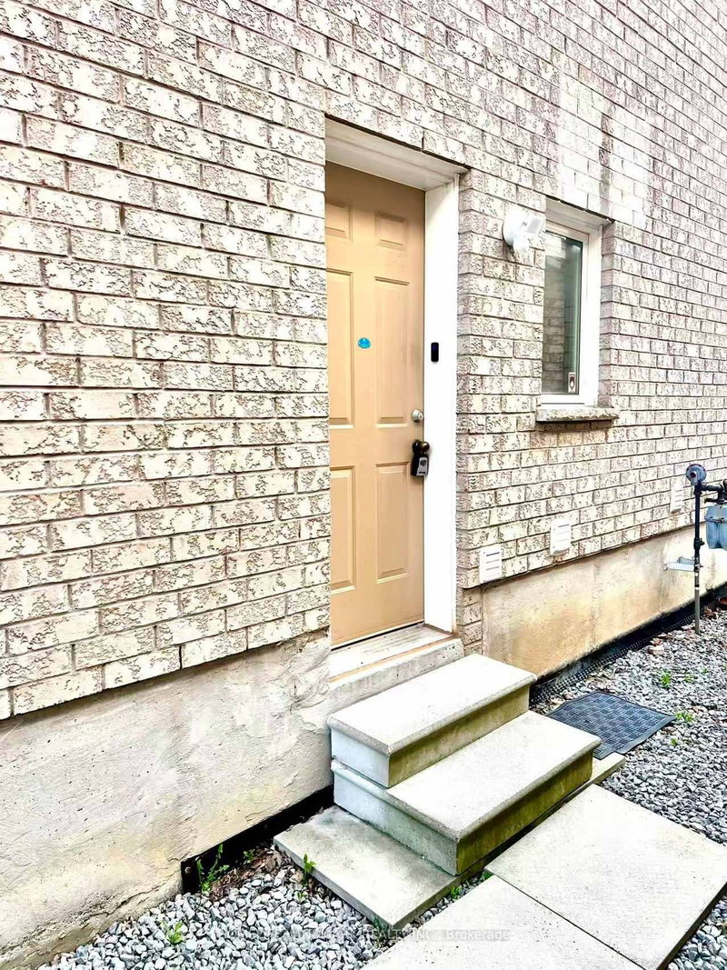 Bsmt - 17 Ferncliffe Cres, Markham, L3S 4N9 | Image 2