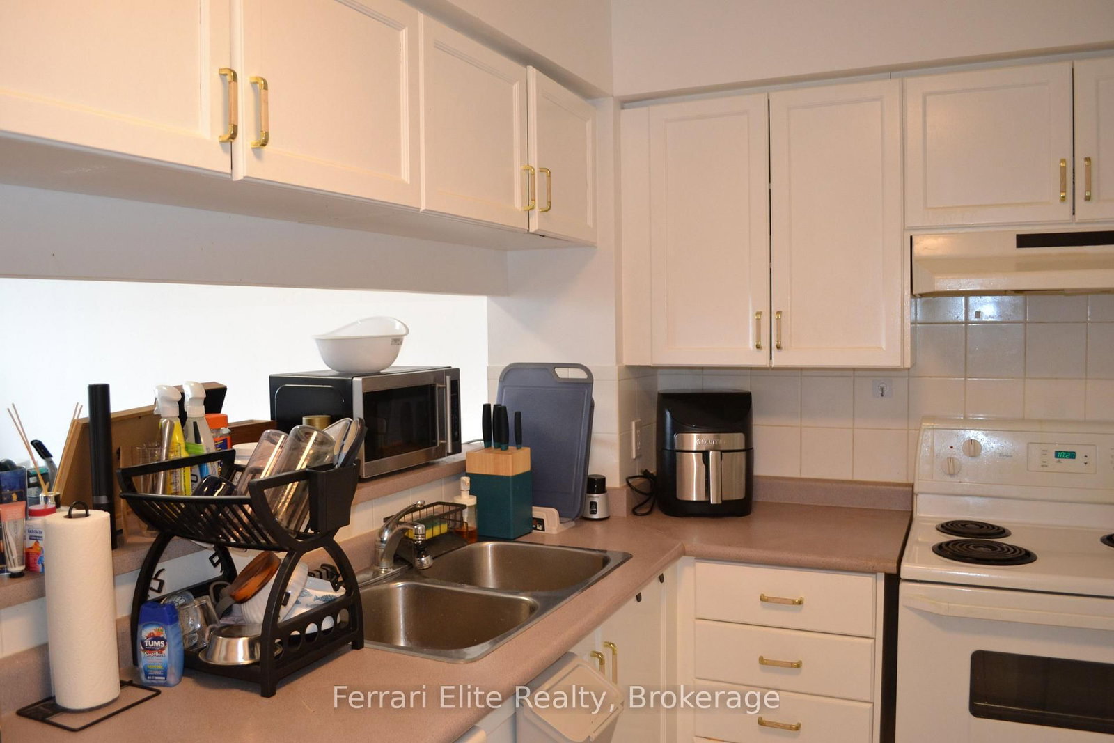 9015 Leslie Street, Unit 1112 - Photo 10