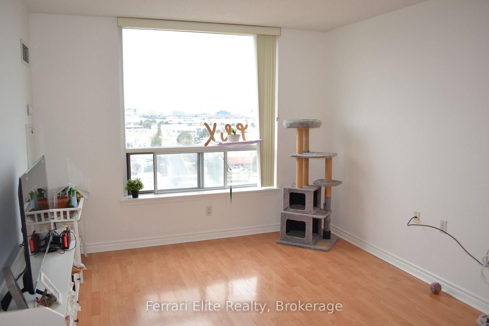 9015 Leslie Street, Unit 1112 - Photo 2