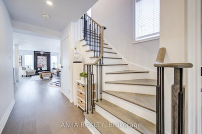 503 Caboto Trail • Markham, ON photo 8