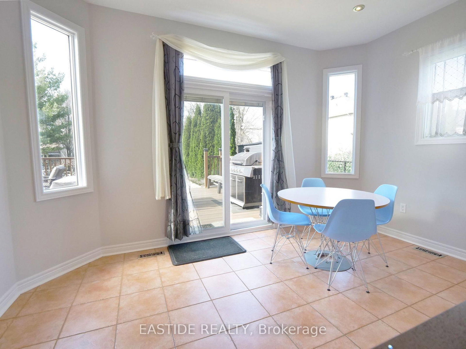 346 Castan Avenue - Photo 15