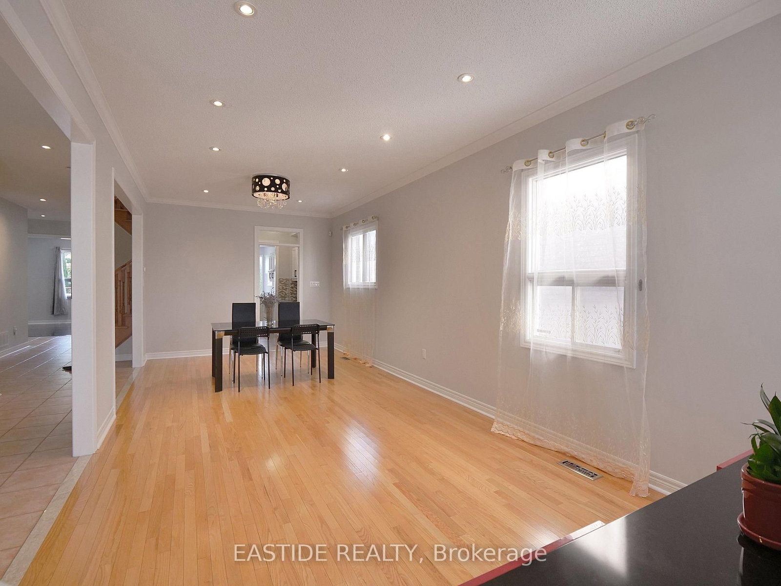 346 Castan Avenue - Photo 5