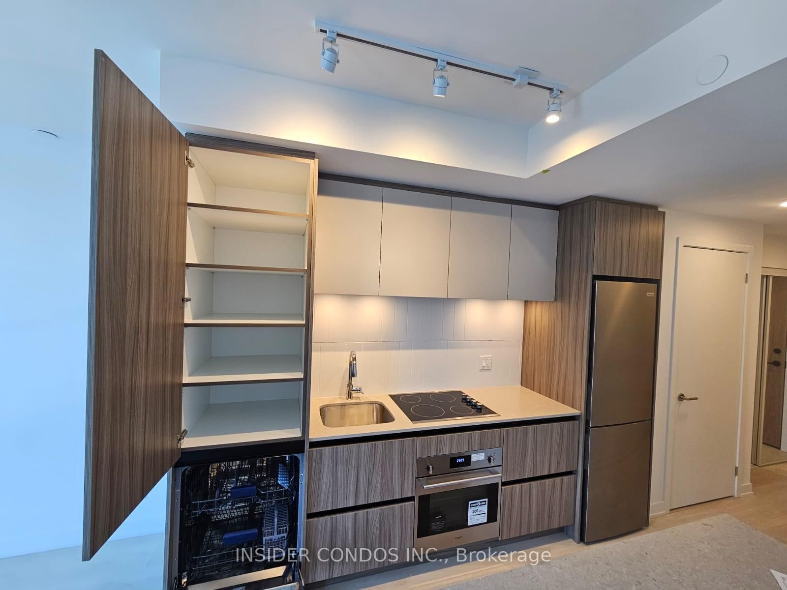 7950 Bathurst Street, Unit 1412 - Photo 7