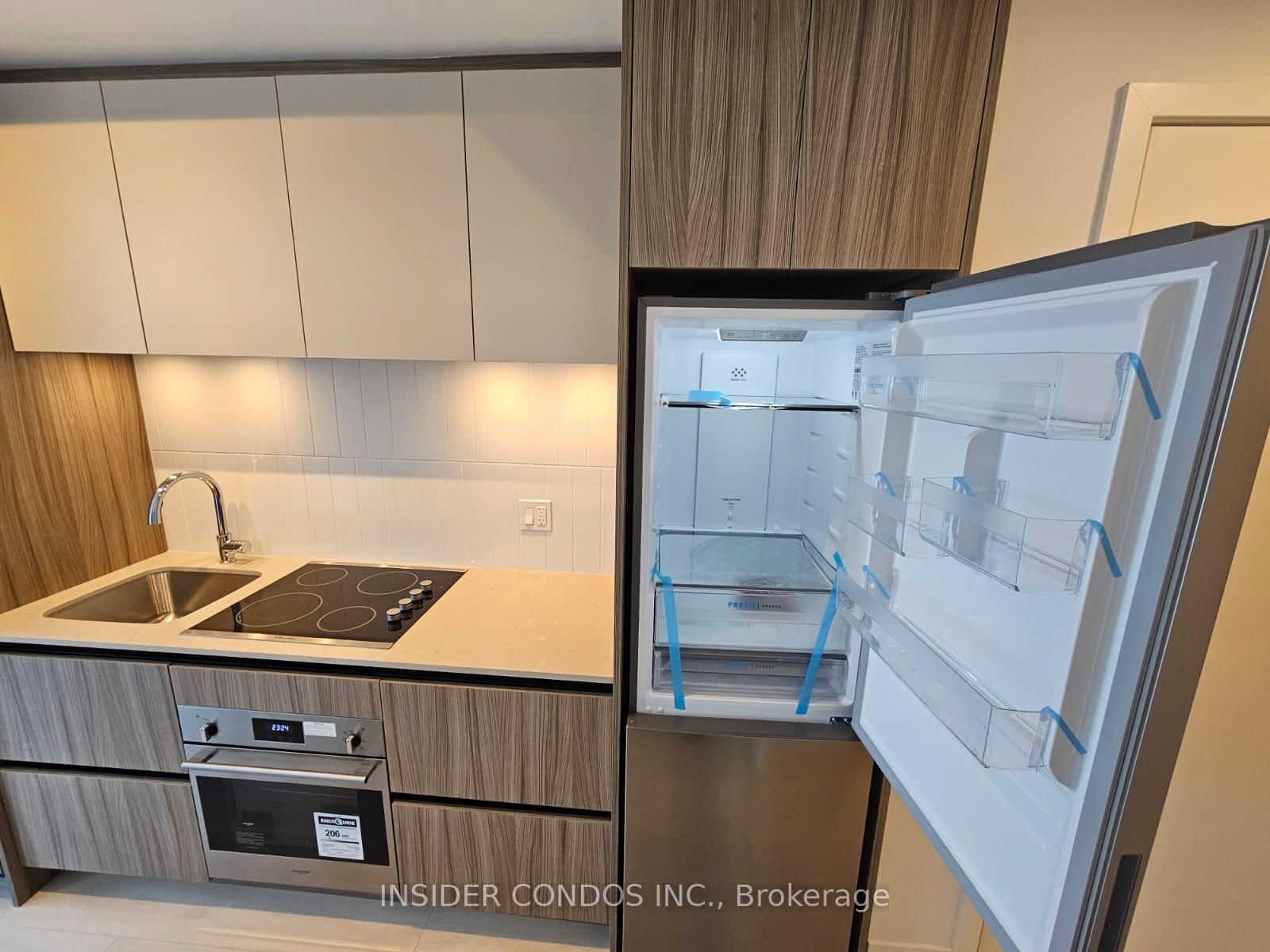 7950 Bathurst Street, Unit 1412 - Photo 8