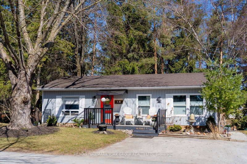 18 Cherrywood Lane, Innisfil, L9S 1M6 | Image 3