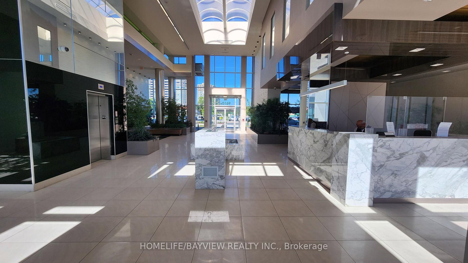 9600 Yonge Street, Unit 206B - Photo 3