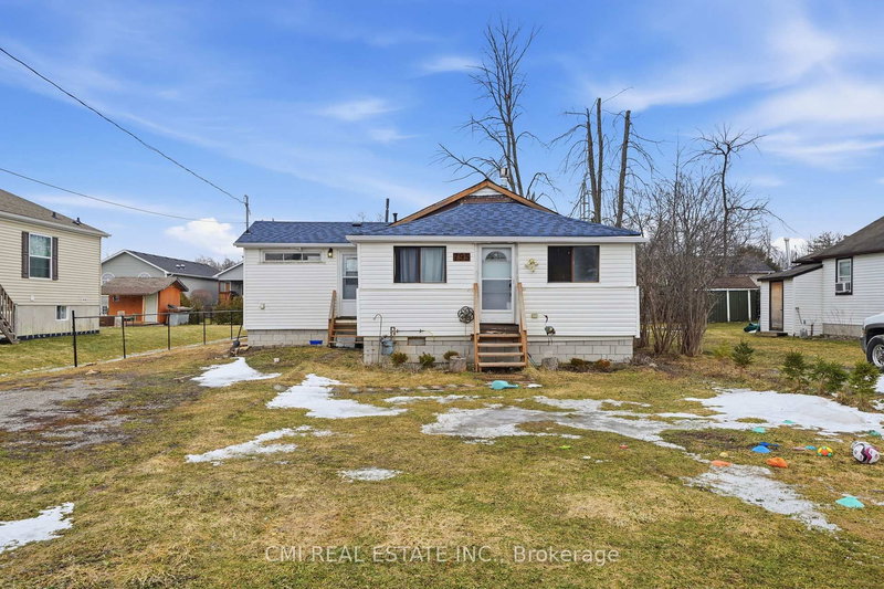 795 Third Ave, Georgina, L0E 1S0 | Image 2