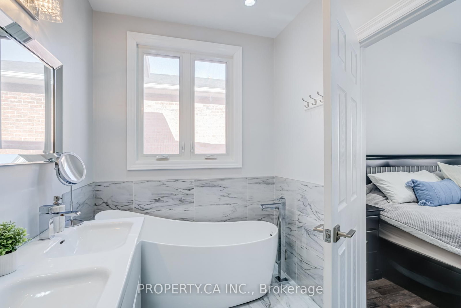 Detached House for sale at 150 Brookmill Drive, Vaughan, Ontario, L4J 6M2 - Brownridge - MLS: N13021580