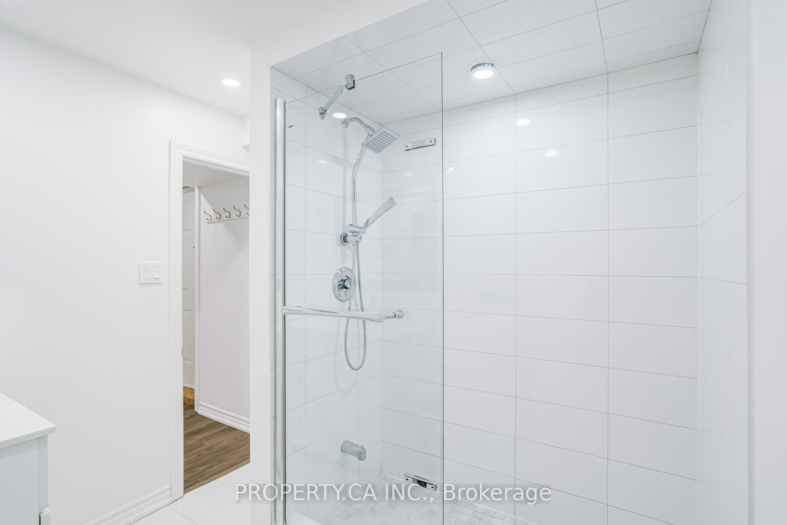 Detached House for sale at 150 Brookmill Drive, Vaughan, Ontario, L4J 6M2 - Brownridge - MLS: N13021580