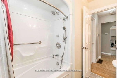 2082 Lea Road • Innisfil, ON photo 6