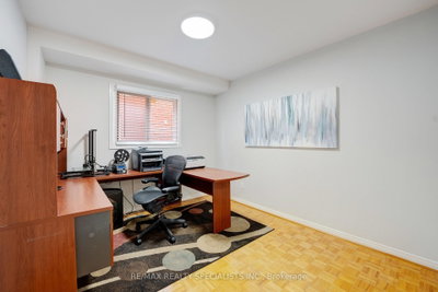 36 Devonsleigh Boulevard — more photos