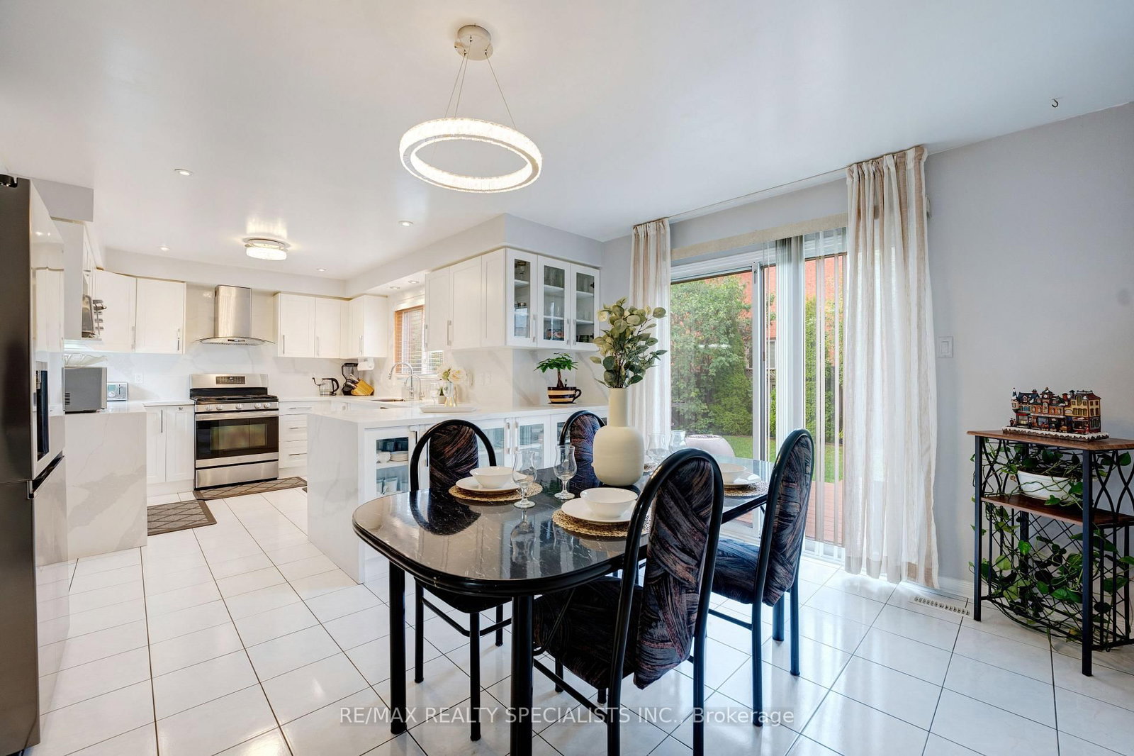 Detached House for sale at 36 Devonsleigh Boulevard, Richmond Hill, Ontario, L4S 1H4 - Devonsleigh - MLS: N13022144