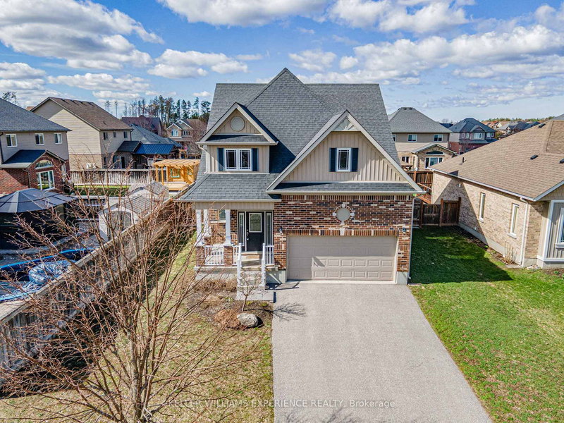 154 Arnold Cres, Essa, L3W 0R1 | Image 2