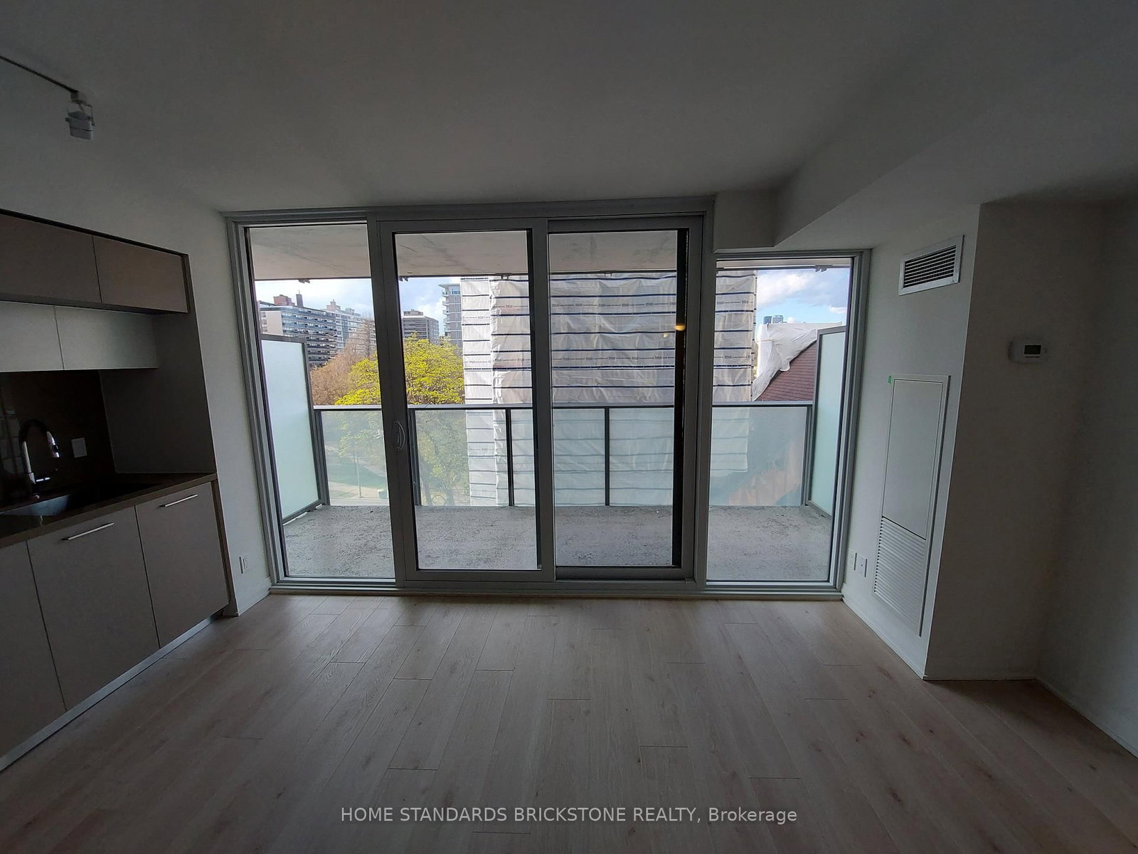 1000 Portage Parkway, Unit 12/4215 - Photo 10