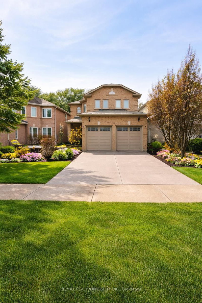 100 Larratt Lane, Richmond Hill, L4C 0E3 | Image 2