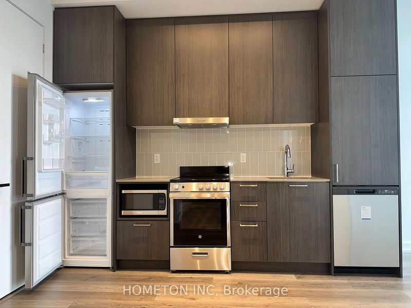 195 Commerce St #2110, Vaughan, Ontario