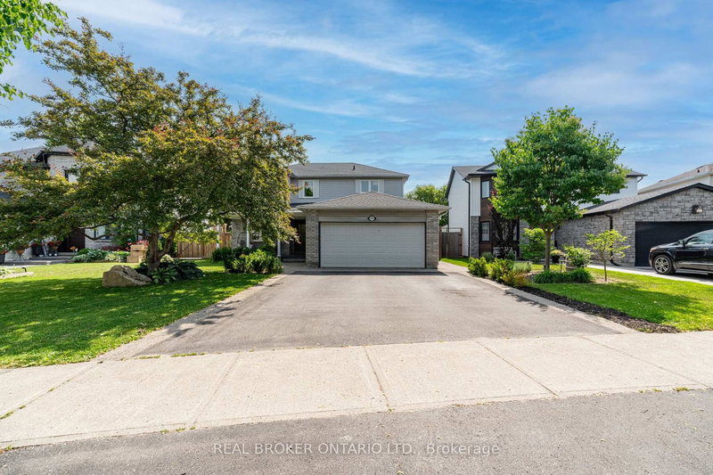 1879 Ashwood Ave, Innisfil, L9S 1W1 | Image 2
