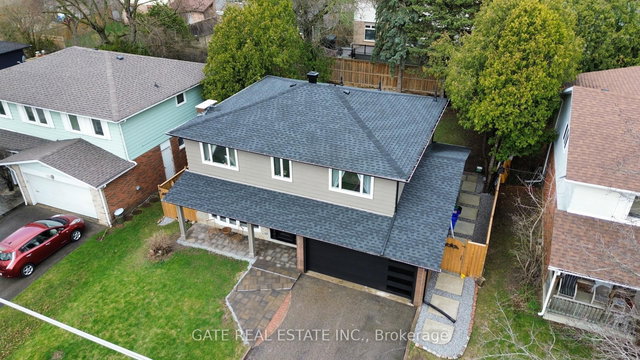 10 Thorny Brae Drive