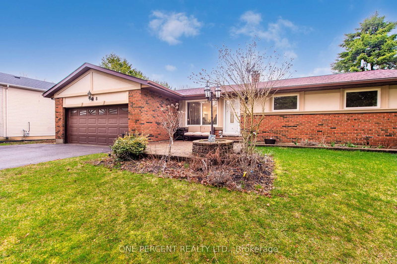 8 Cardwell Crt, Adjala-Tosorontio, L0G 1W0 | Image 3