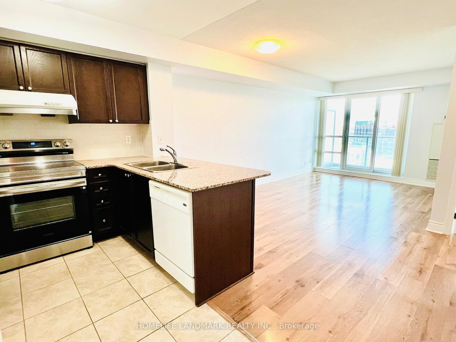 75 South Town Centre Boulevard, Unit 1601 - Photo 5