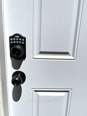 Lower L - 115 Bonny Meadows Dr, Aurora, L4G 6N1 | Image 3