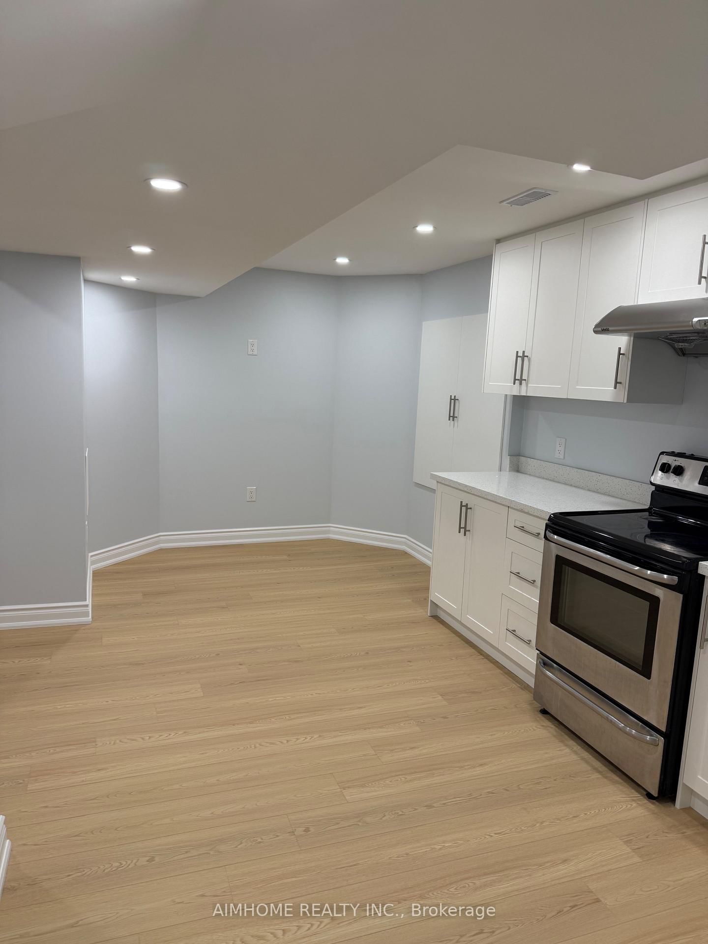 28 Desjardin Drive - Photo 5