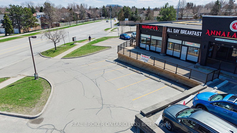 340 Eagle St W, Newmarket, L3Y 7M7 | Image 2