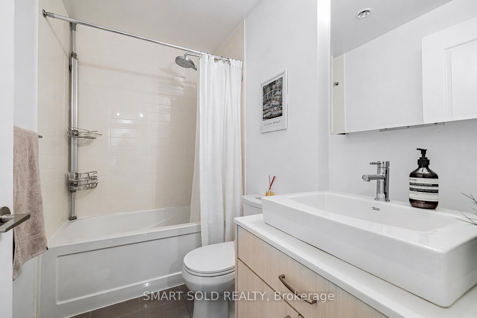 9199 Yonge Street, Unit SE403 - Photo 12