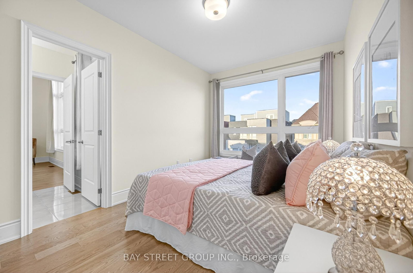 Detached House for sale at 40 Meteorite Street, Richmond Hill, Ontario, L4C 4L9 - Observatory - MLS: N13023354