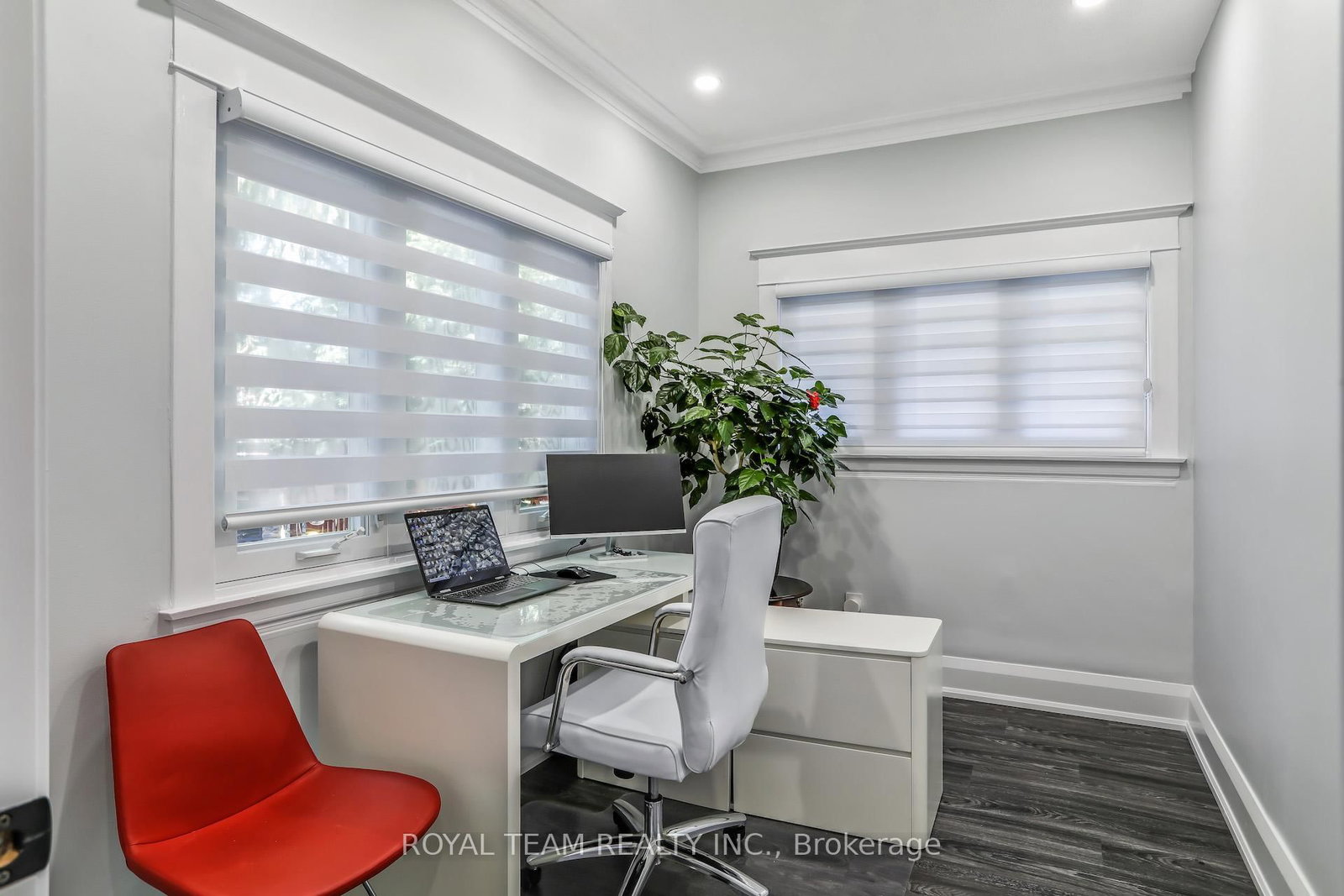 97 Centre Street E - Photo 11