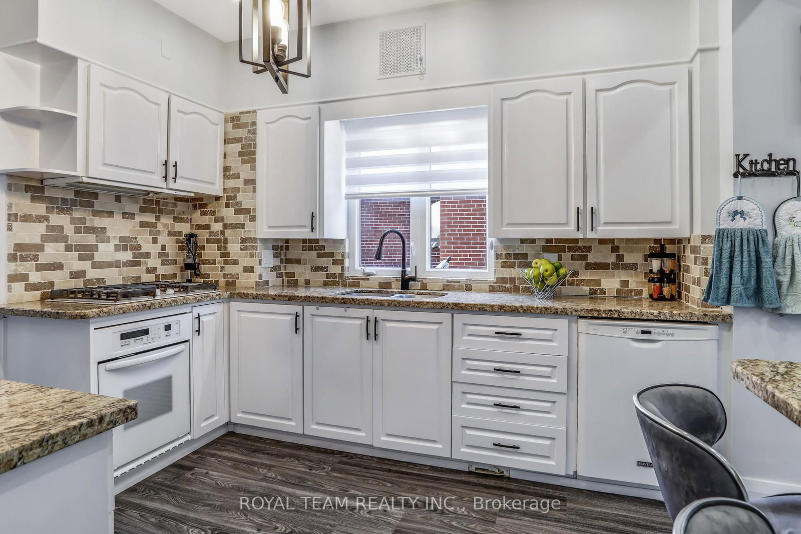 97 Centre Street E - Photo 15